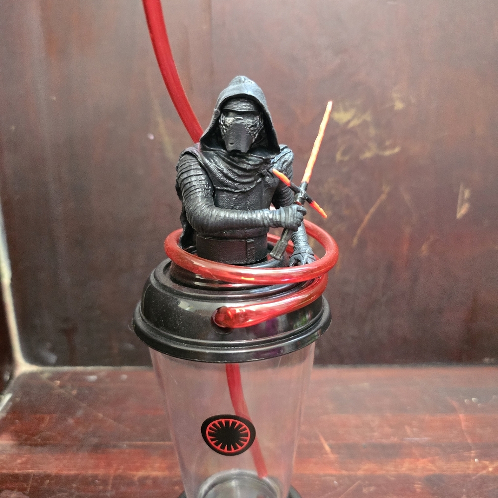 Hilco Kylo-Ren Ceazy Straw Tumbler